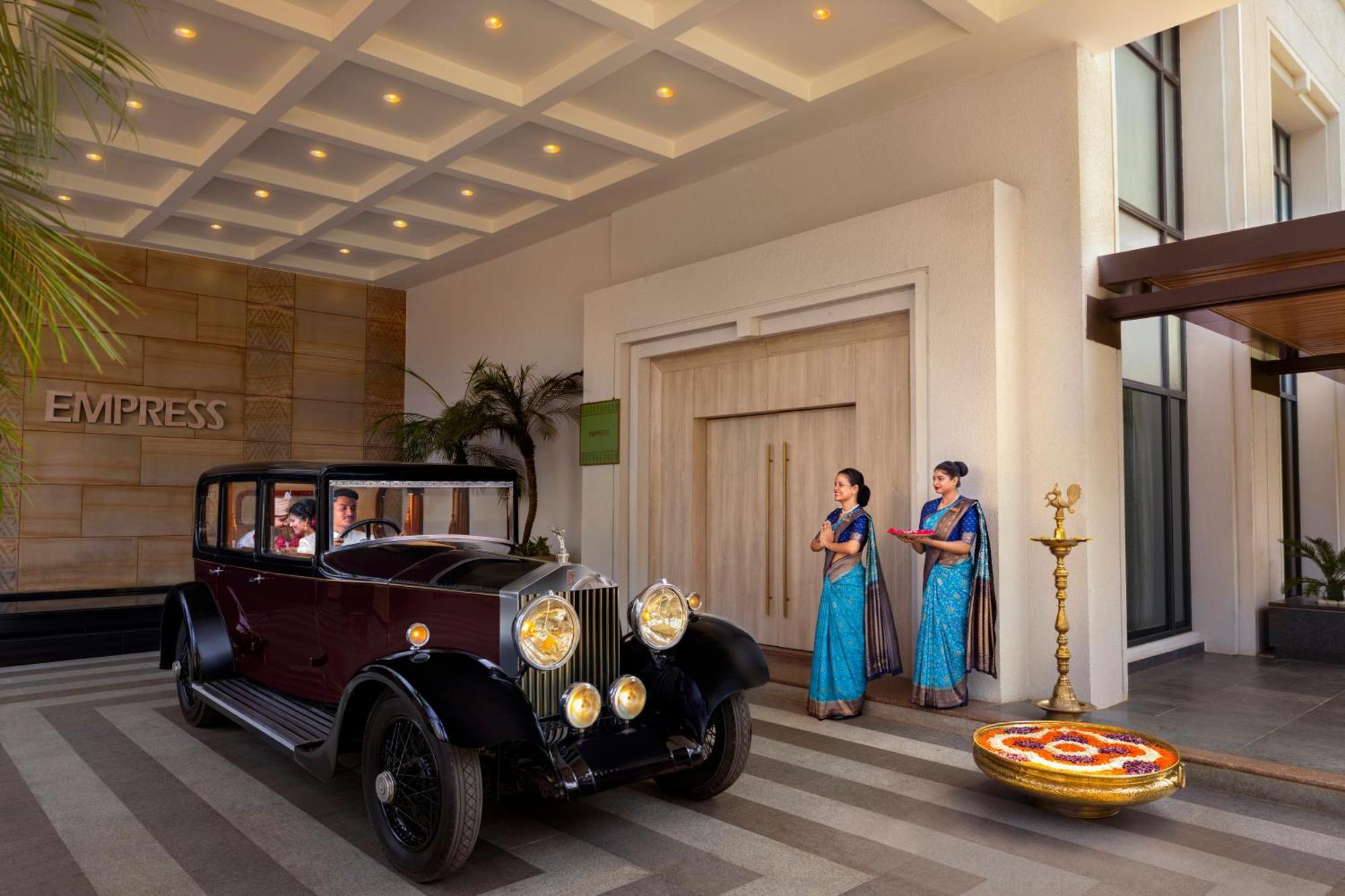 Отель The Crown, Bhubaneswar - Ihcl Seleqtions Экстерьер фото